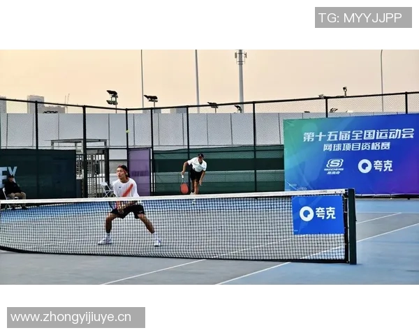 成都网球队在防守反击中的优劣分析与战术调整探讨 成都网球队在防守反击中的优劣分析与战术调整探讨