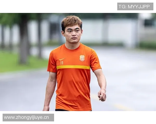 武汉羽毛球队状态排名创新高展现出强劲实力与团队合作精神